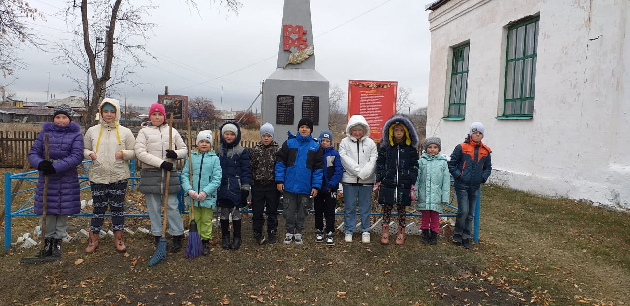 акция &amp;quot;Чистый обелиск&amp;quot;..